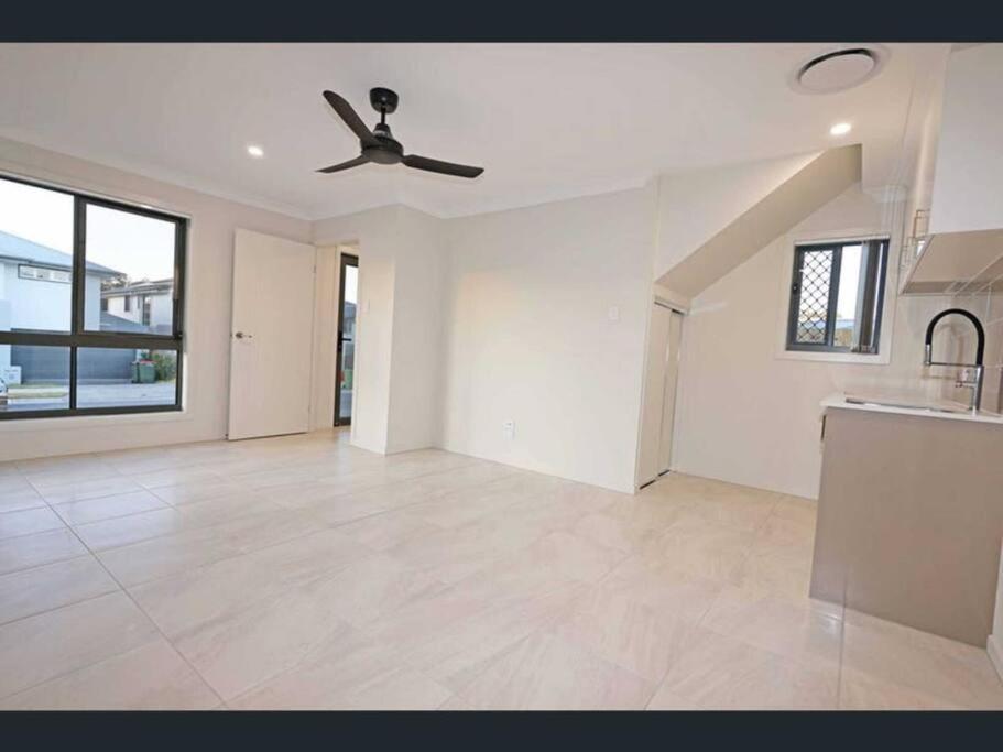 One Bedroom Apartment Brisbane Esterno foto